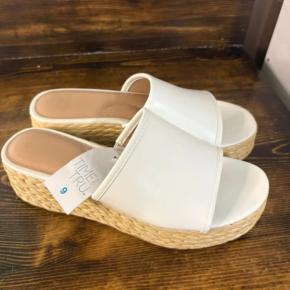 Time And Tru‎ White Platform Sandals Size 9